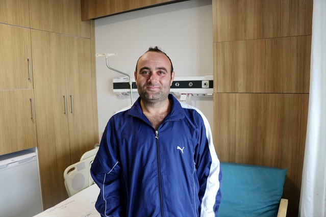 Gümüşhane'de yaşayan bel fıtığı hastası, KTÜ Farabi'de 4 saat sonra ağrısız yürüdü