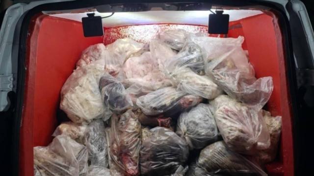 DiyarbakÄ±r'da saÄŸlÄ±ksÄ±z 820 kilo iÃ§ yaÄŸÄ± ve sakatat ele geÃ§irildi