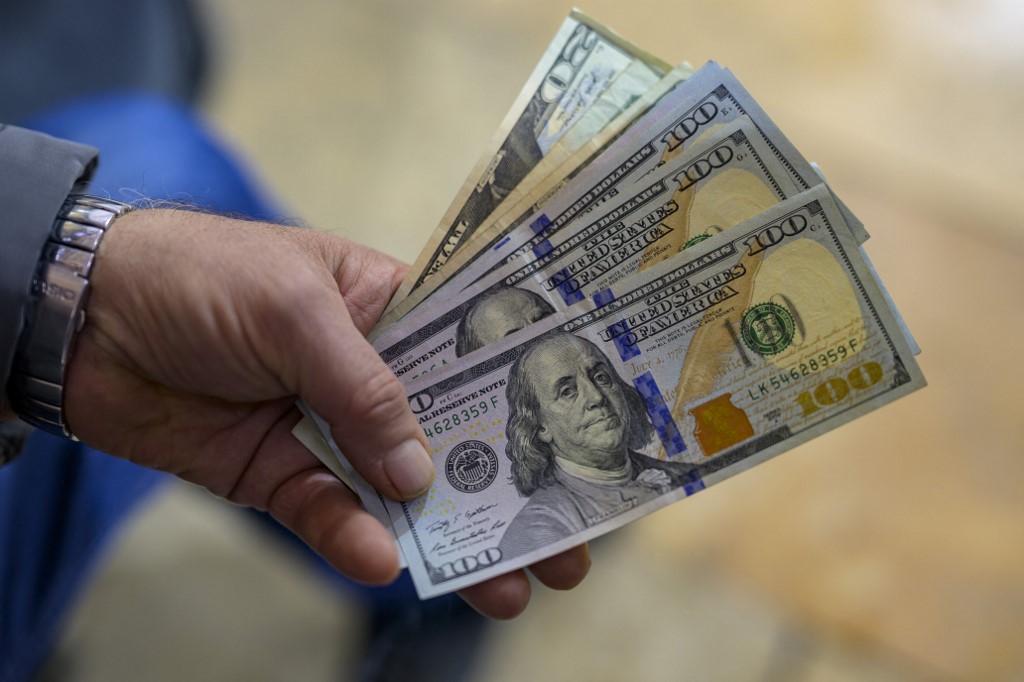 Dolar ayrıştı, altın ve borsa kaybettirdi