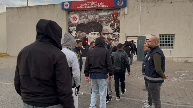 Manisa merkezli 6 ilde düzenlenen yasa dışı bahis operasyonunda 28 şüpheli tutuklandı