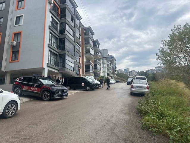 Sinop'ta yeni atanan genç polis memuru evinde hareketsiz bulundu, öldüğü belirlendi