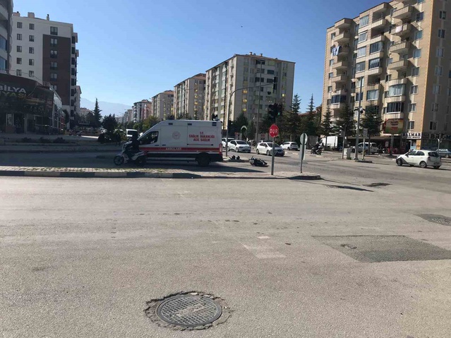Konya Ereğli'de SUV ile motosiklet çarpıştı, yaralanan 2 kişi hastaneye kaldırıldı