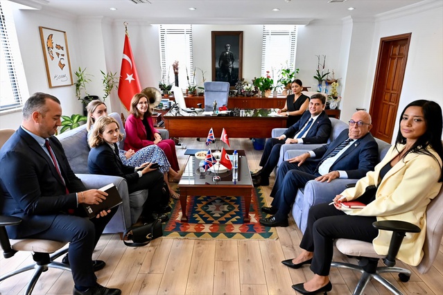 İngiltere Büyükelçisi Anderson, Fethiye Belediye Başkanı Karaca'yı ziyaret etti
