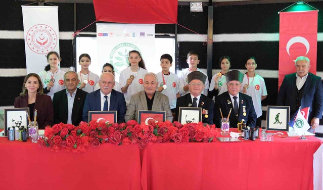 Samsun'da gaziler ve genç taekwondo sporcuları Vatan ve Kahramanlık Buluşması'nda buluştu