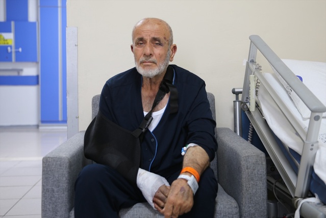 Manisa Akhisar'da 11 ölümlü kazada yaralı, otobüsün geri manevra yaptığını anlattı