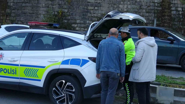 Zonguldak'ta üç kara yolunda eş zamanlı denetimde kemer takmayanlara ceza kesildi