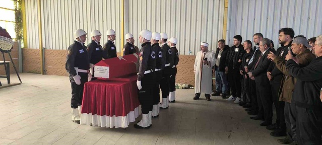 İstanbul'da görevli polis memuru Göçmez'in cenazesi Çarşamba'da toprağa verildi
