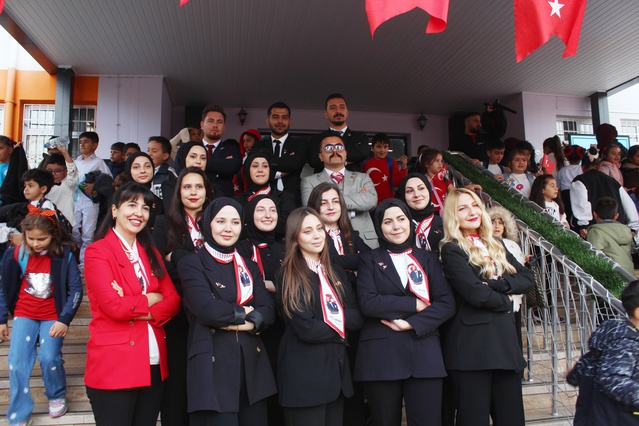 Aksaray'da 21 sınıf öğretmeni adayı Cumhuriyet Bayramı coşkusunu paylaştı