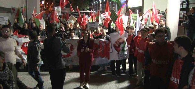 Ankara'da ANFİDAP öncülüğünde Gazze saldırılarının 3. yılı için yürüyüş düzenlendi.