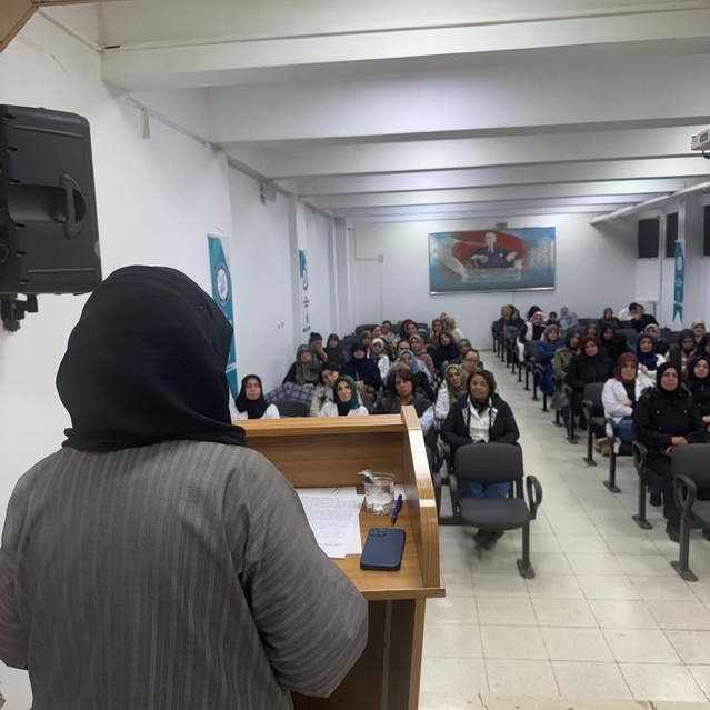 Elazığ'da Halk Eğitimi Merkezinde kadının ailedeki rolü anlatıldı