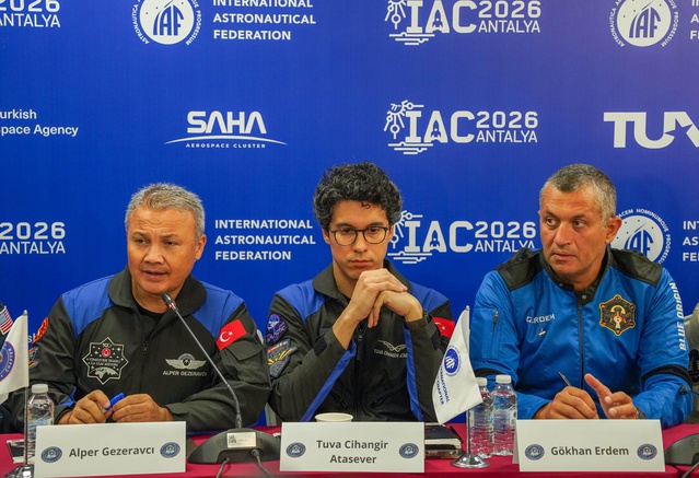 Astronotlar Antalya'da uzayın geleceğini konuştu