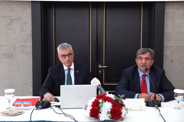 Bakan Memişoğlu sigaraya başlama yaşının 17 olduğunu belirtti, dramatik sorun dedi