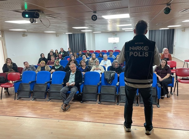 Afyonkarahisar'da 265 anne ve anne adayına uyuşturucuyla mücadele eğitimi verildi