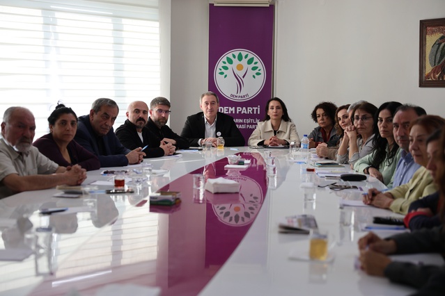 DEM Parti Eş Genel Başkanları HDK ve bileşen parti temsilcileriyle Ankara'da görüştü