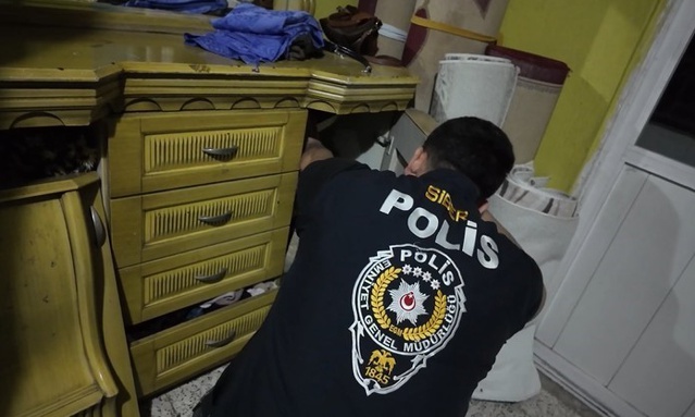 Mersin'de sanal bahis ve dolandırıcılık operasyonunda 55 şüpheliden 33'ü tutuklandı