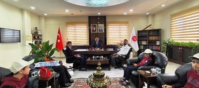 Faik Güngör Ortaokulu, Din Görevlileri Haftası'nda Erzurum'da ziyaretlerde bulundu