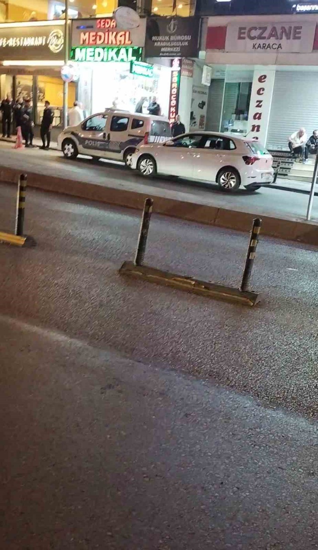 Ümraniye'de iş yerine ateş açan 2 saldırgan kaçtı, olayda ölen yaralanan olmadı
