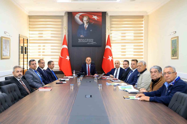 Vali Akbıyık, Muğla'daki eğitim yatırımlarının takvimde tamamlanmasını istedi