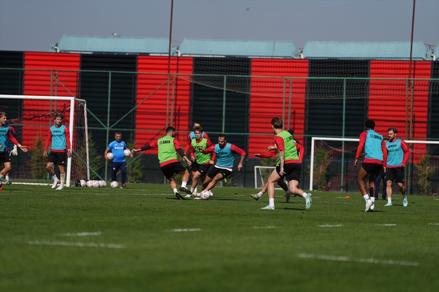 Arca Çorum FK, Göztepe deplasmanı hazırlıklarını Burak Yılmaz yönetiminde sürdürdü