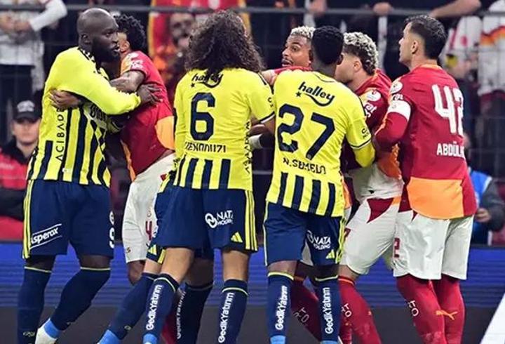 Dev derbide ilk dakikada gerginlik! Lukaku ile Abdülkerim Bardakcı tartıştı