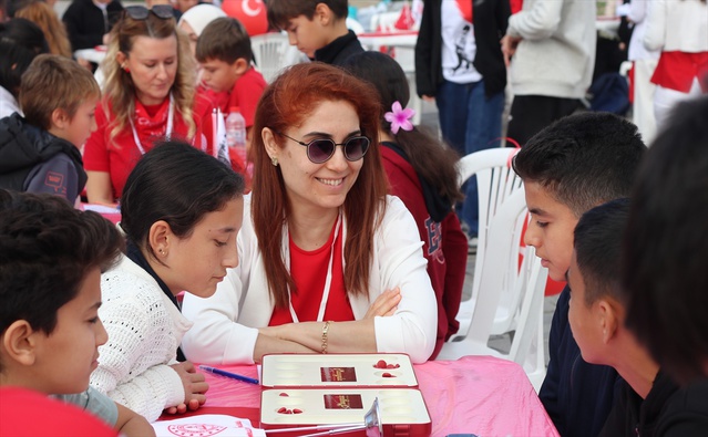 Cumhuriyet'in 103. yılında İzmir'de 180 öğrenci mangalada ter döktü