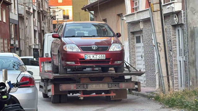 Eskişehir'de polisin dur ikazına uymayan ehliyetsiz sürücüye 400 bin TL ceza kesildi