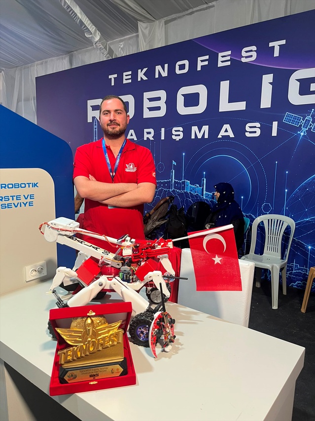 Bala MYO öğretim görevlisi Çelebi, Şanlıurfa'daki TEKNOFEST 2026'da birinci oldu