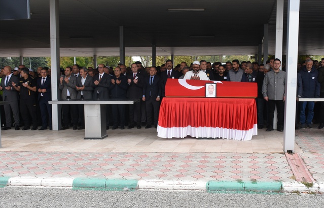 Sinop'ta alabora olan tekneden düşen polis Orhan Gazi Yetiş Malatya'da defnedildi