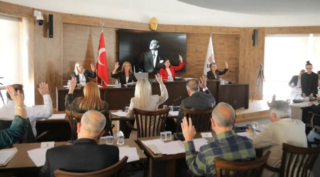 Edirne Belediyesi Komisyonu taksi ve minibüs ücretlerine yüzde 15 zam kararı verdi