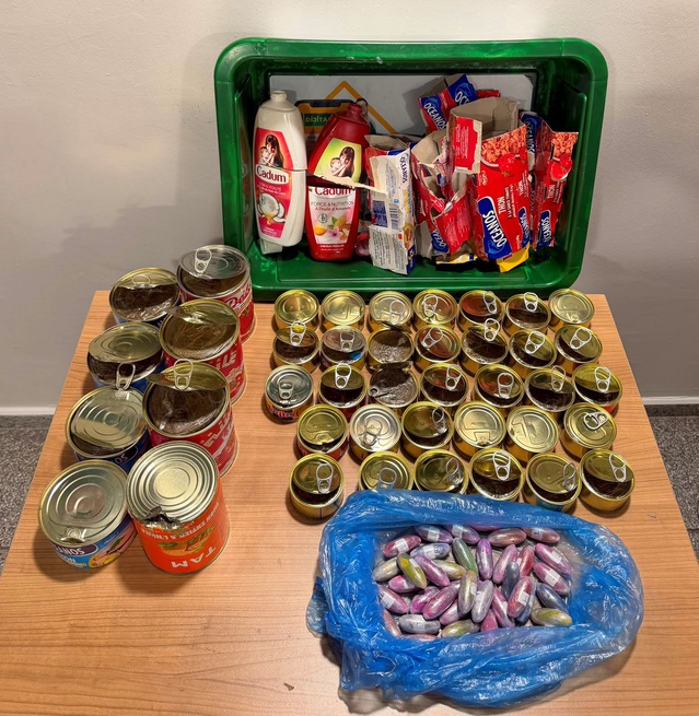 Sabiha Gökçen'de yabancı kuryenin valizinde 9 kilo 760 gram uyuşturucu bulundu