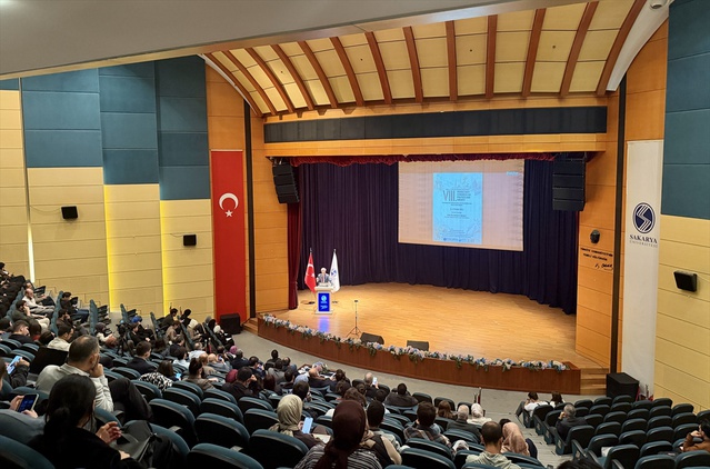 Orta Doğu'nun siyasi ve toplumsal dinamikleri Sakarya'daki kongrede tartışılıyor