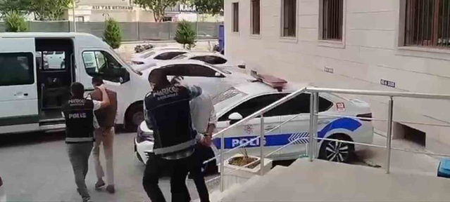Yolcu otobüsünde 16 kilo 400 gram skunk bulundu, Şanlıurfa'da 1 kişi tutuklandı