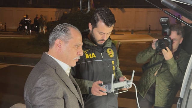 İstanbul Emniyet Müdürü Yıldız Kağıthane'de polis uygulamasına katıldı