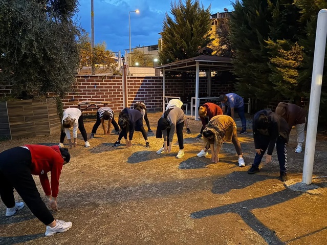 Aydın Nazilli'de yedinci sağlıklı yaşam etkinliğinde vatandaşlar egzersiz yaptı