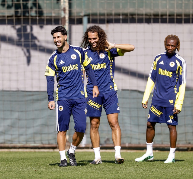 Fenerbahçe, Rizespor maçı öncesi hazırlığını tamamlayıp Rize'ye gidecek