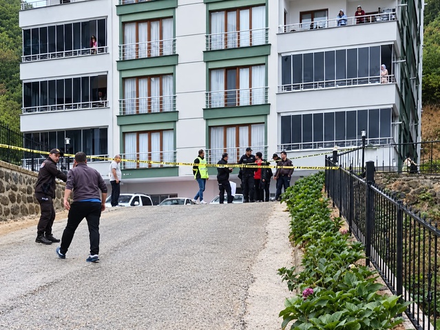 Trabzon Arsin'de 20 gün önce boşandığı eşi tarafından vurulan kadın yaşamını yitirdi