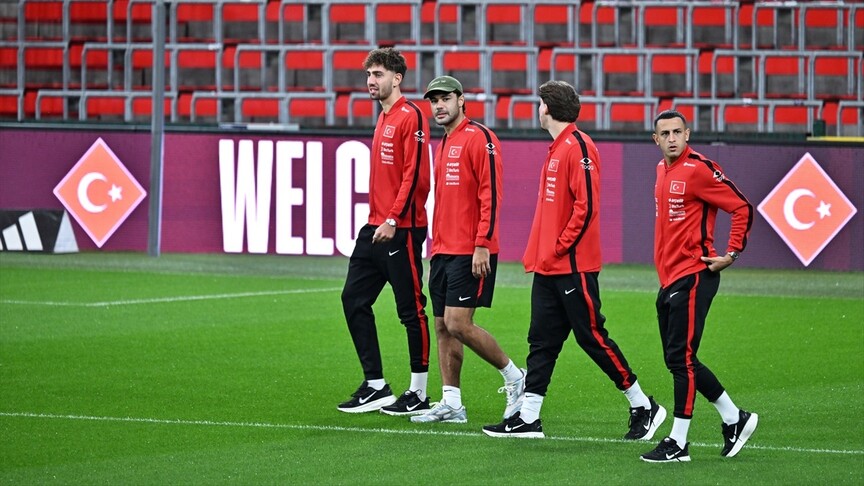 A Milli Futbol Takımı, Maurice Dufrasne Stadı'nda yürüyüş yaptı