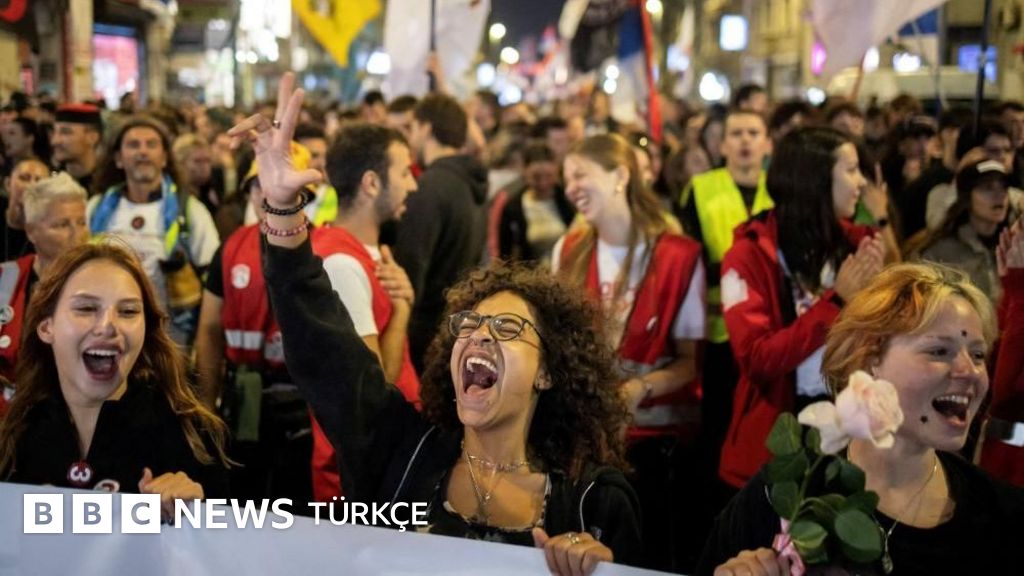 Sırbistan'da genel seçimler: Öğrenci hareketi iktidarı değiştirebilir mi?