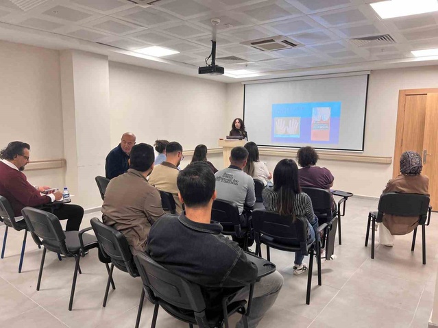 Erzincan'da 2 No'lu Sağlıklı Hayat Merkezi, Dünya Artrit Günü'nde halkı bilgilendirdi