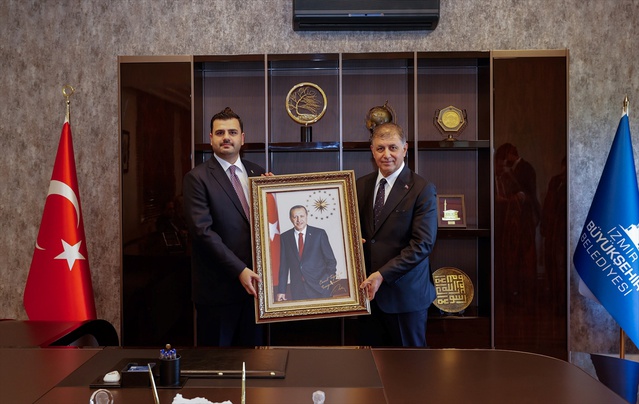 AK Parti Genel Sekreteri İnan, İzmir Büyükşehir Belediye Başkanı Tugay'ı ziyaret etti