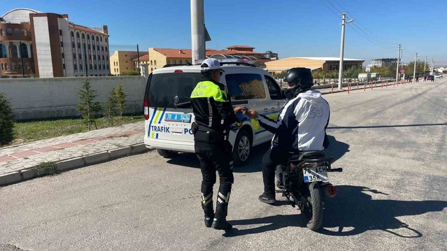 Karaman'da 116 okul ve çevresi denetlendi, 10 araca cezai işlem uygulandı