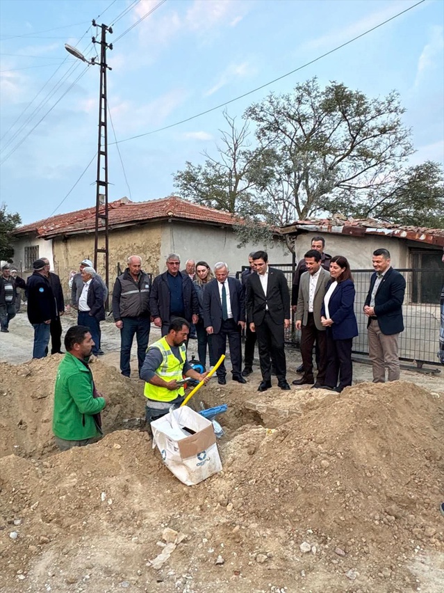 AK Partili Aksal, İbriktepe'deki doğal gaz çalışmalarının son durumunu inceledi