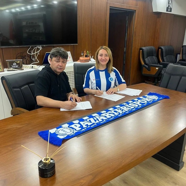 Bilecik 1. Amatör Lig'de Pazaryerispor'da teknik direktörlüğe Osman Bayram getirildi