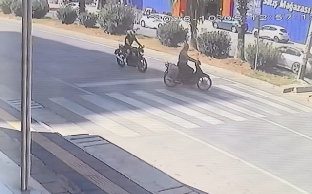 Mersin Erdemli'de yaya geçidinde iki motosiklet çarpıştı, 72 yaşındaki sürücü öldü