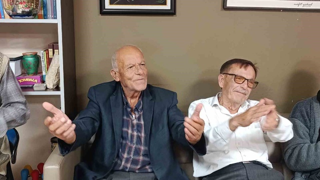 Bartın 75. Yıl Huzurevi'nde Cumhuriyet Bayramı'nın 103. yılı türkülerle kutlandı