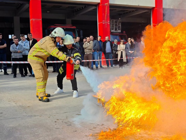 Bartın Belediyesi personeline yangın söndürme eğitimi 60 personelle yapıldı
