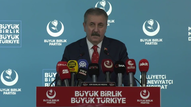 BBP lideri Destici, Doğu Türkistan'ın Kızıl Çin tarafından işgal edildiğini savundu