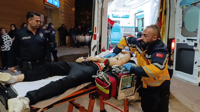 İnegöl'de Emre Acar'ın hayatını kaybettiği bıçaklı kavgada 8 şüpheli adliyeye sevk edildi