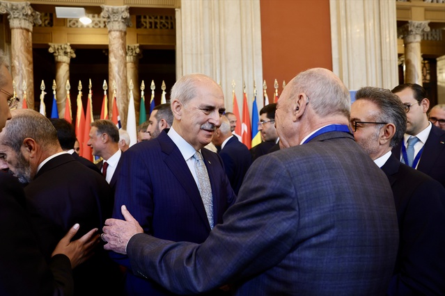 Ürdün Senatosu Başkanı Al Fayez, Roma'da TBMM Başkanı Kurtulmuş ile bir araya geldi
