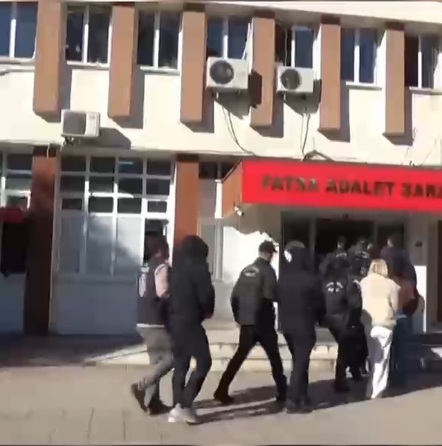 Fatsa savcılığının koordine ettiği dolandırıcılık operasyonunda 19 zanlı tutuklandı